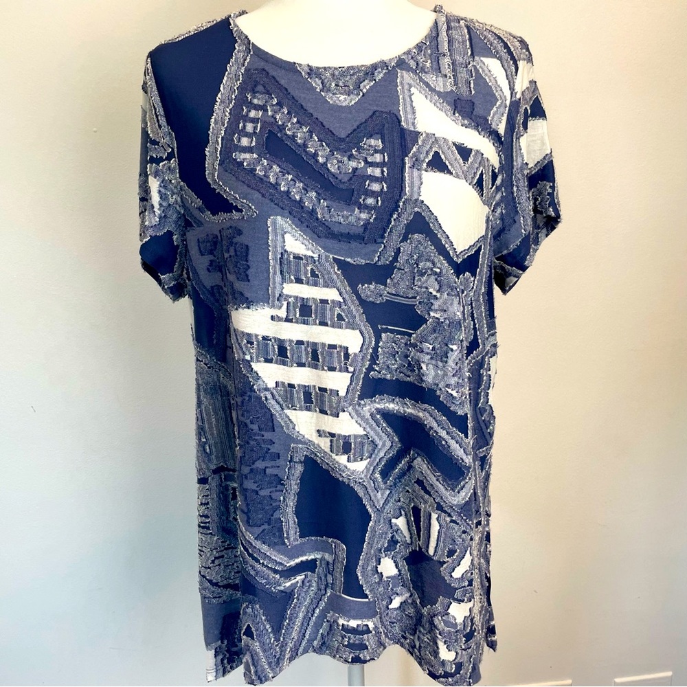 Jillian N. Textured Patchwork Knitted Short Sleeve Tunic Top Women’s size Large